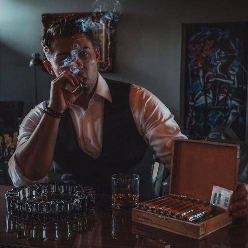  بذار که در برن همه ازت بزار همه بشن بز و تو گرگ