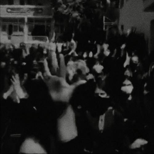 این خاک غم زده رو باور کن ما همه برگی از این تقدیریم