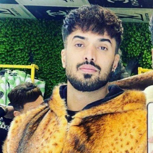 علی رستمیان پا به پاش تو غصه ها غصشو میخوردم