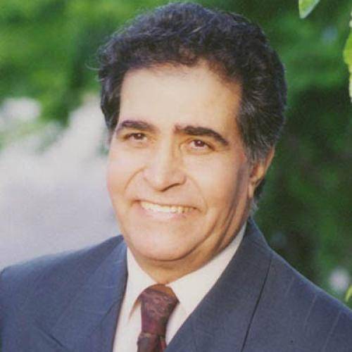هوشمند عقیلی امشب تا می شد گل توی گلدون ها جا دادم