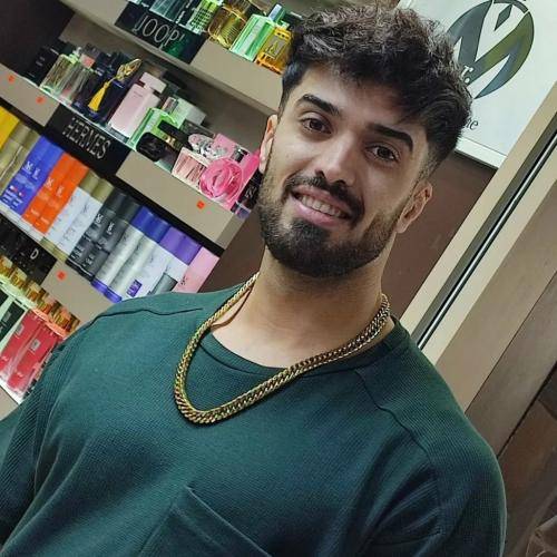علی رستمیان ستاره ی دنباله دار همه شب های منی