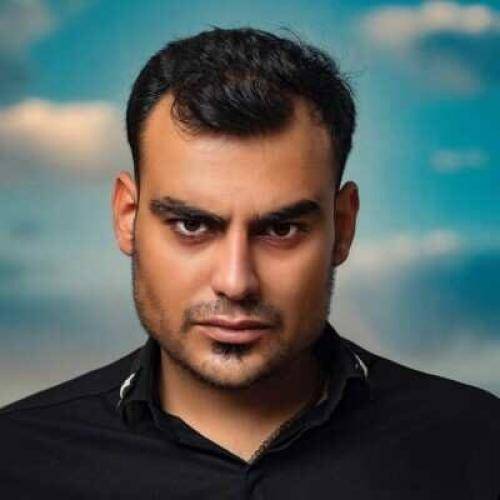 روح الله کرمی امشو و کوری چو فلک قرص قمر مهمانمه