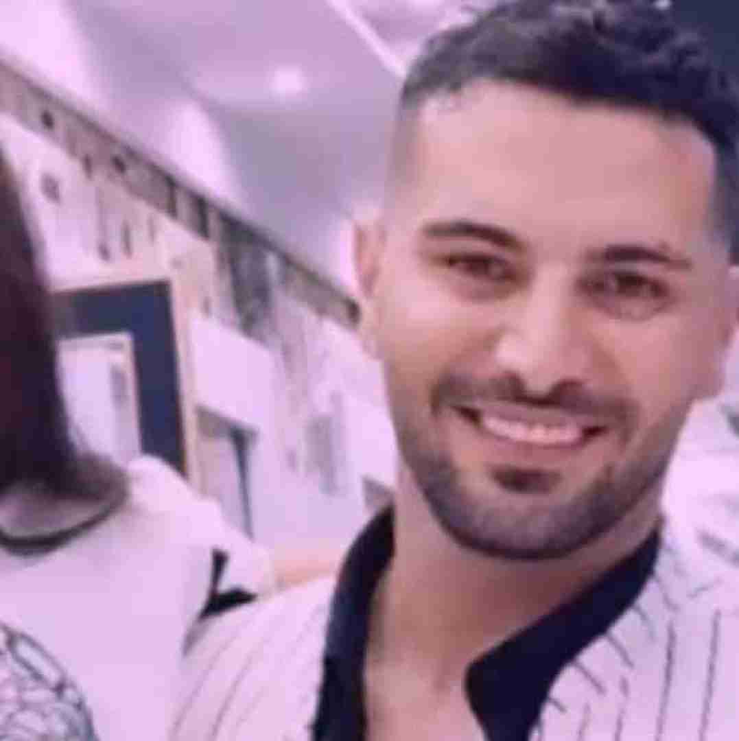 کیوان به هزارتا در زدم دری به روم باز نشد