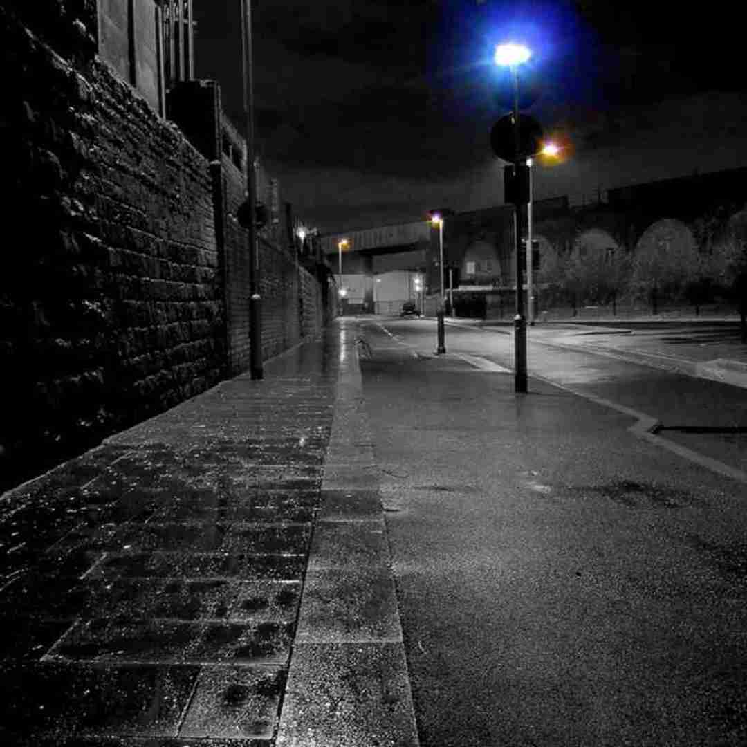  من اون آشغالم که هیچ جا آشنا نداشت