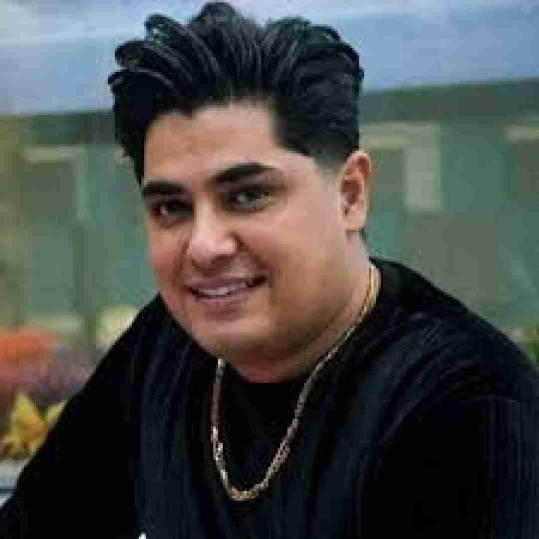 علی شرفی کجا رتن