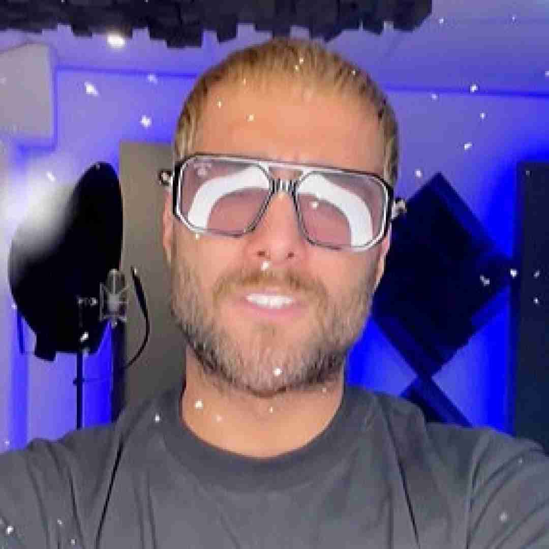 امیر مقاره یه آدم عاقل