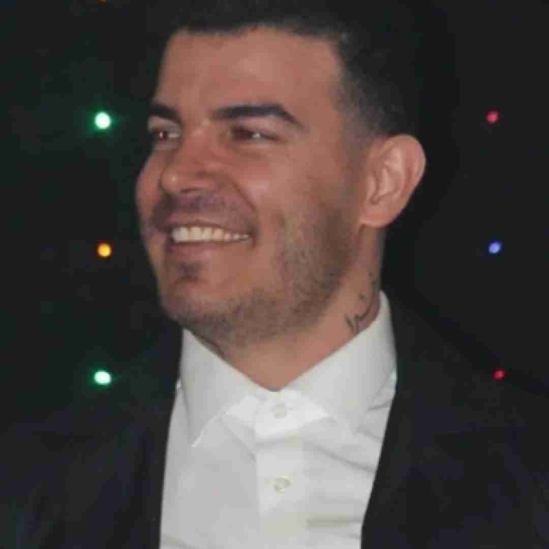 فرهاد فرهادی چجور ثابت بکم و پید دنیا ارام