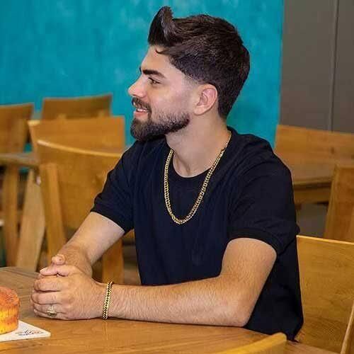 پژو سوار از محمدرضا گلردی