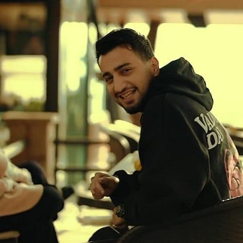 دانلود آهنگ بی تو هرشو این دیوانه خطر دنه از علیرضا باباجانی