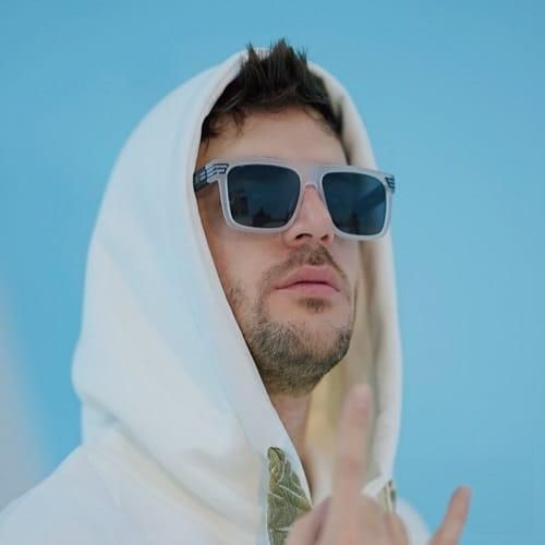 فرهاد نامداری یه ایران با شما مردیم یه ایران گلوله خوردیم